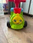 Влакче за бутане с крачета Fisher price, снимка 2