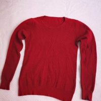 Червен пуловер, снимка 1 - Блузи с дълъг ръкав и пуловери - 30385138