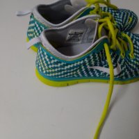 Дамски маратонки Nike, снимка 3 - Маратонки - 31149457