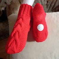 Ръчно плетени дамски чорапи размер 39, снимка 2 - Дамски чорапи - 39692336