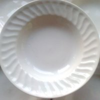 4 бели чинии, снимка 1 - Чинии - 29466248