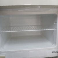 Бежав хладилник с горна камера ретро дизайн 2 години гаранция!, снимка 3 - Хладилници - 42914606