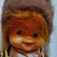 Продавам малка стара кукла , снимка 2 - Кукли - 39399667
