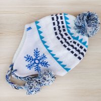 3275 Дамска зимна плетена шапка Снежинки, снимка 6 - Шапки - 38917952