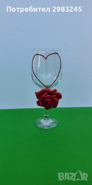Декорирана чаша със сърце и роза, снимка 1