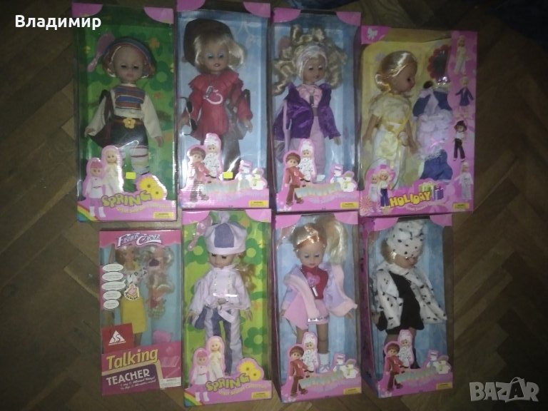 Кукли говорящи 3 езика с дрехи за преобличане , снимка 1