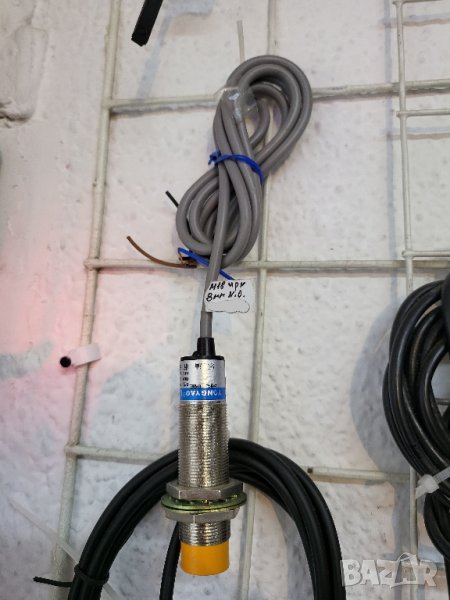 индуктивен датчик, индуктивни датчици  М18 - n,p,n - 8 mm, снимка 1