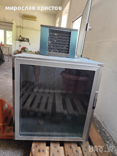 Хладилна витрина , снимка 1