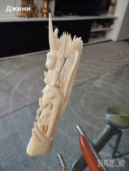 резбован кост, снимка 1