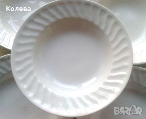 4 бели чинии, снимка 1