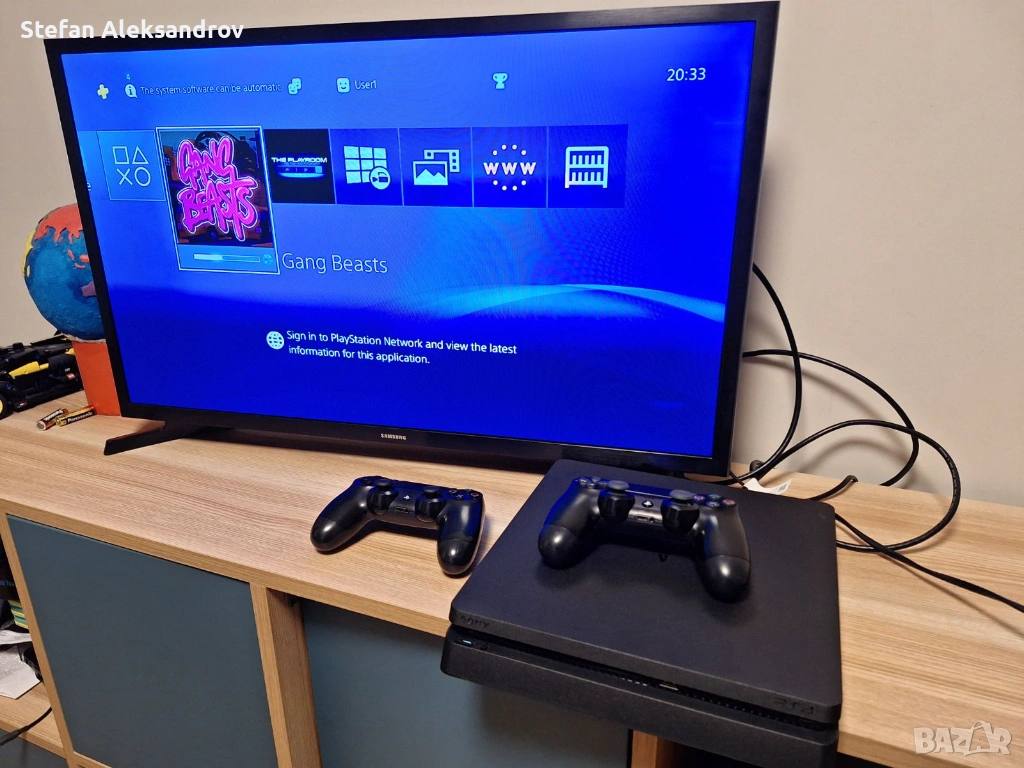 Playstation 4 slim + два оригинални контролера, снимка 1