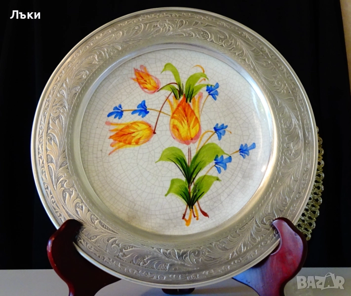Порцеланова чиния с калаена рамка,цветя. , снимка 1