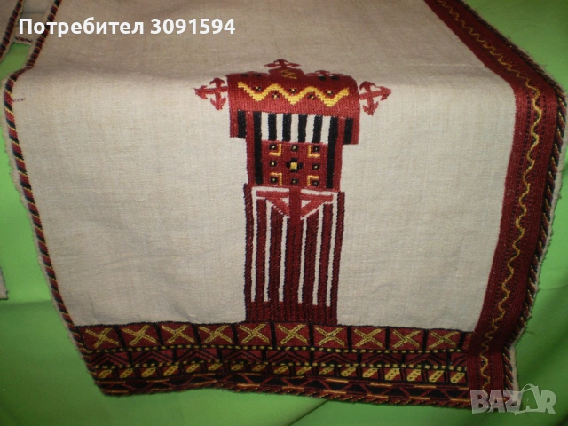 Старо ръчно бродирано перде червена бродерия 