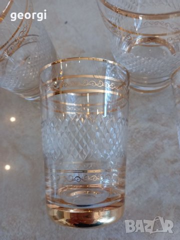 Пет стъклени тънкостенни чаши с релеф и позлата , снимка 3 - Чаши - 39038360