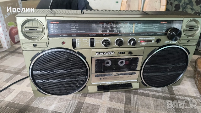 продавам ретро касетофон SHARP GF-5757, снимка 2 - Радиокасетофони, транзистори - 54233423