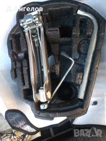 Крик с ключ и кутия , снимка 2 - Аксесоари и консумативи - 40747614