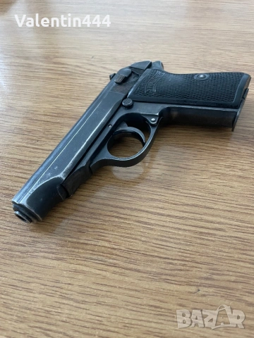 Пстолет "ВАЛТЕР ПП", кал. 7,65мм - ДЕАКТИВИРАН/ОБЕЗОПАСЕН, снимка 6 - Бойно оръжие - 54039272