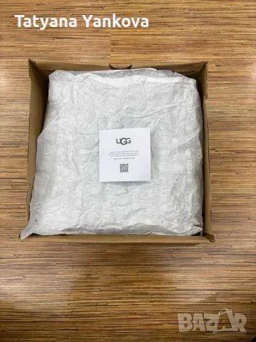 Продавам оригинални UGG Lowmel в черен цвят, снимка 4 - Дамски боти - 56270742