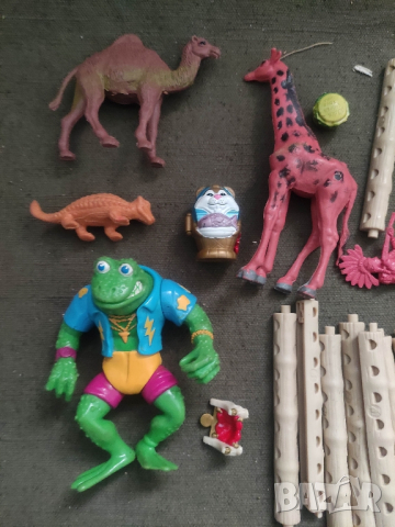 Продавам стари фигурки,играчки ,колички ,костенурките нинджи, снимка 3 - Коли, камиони, мотори, писти - 43374381