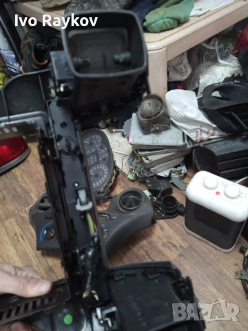 Централна конзола Бутон аварийниOpel Zafira B , GM 13100105, снимка 6 - Части - 53875523