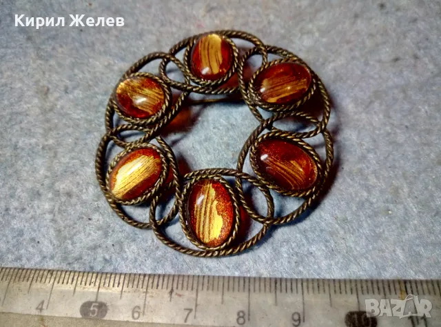СТАРА ЛАКИРАНА МЕСИНГОВА РЕТРО АРТ СТИЛ БРОШКА с ЦВЕТНО СТЪКЛО Тип МУРАНО 31898, снимка 3 - Антикварни и старинни предмети - 48160239