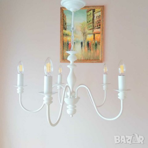 Винтидж класика-бял полилей за хол,всекидневна ,шаби шик лампа,модерно осветление