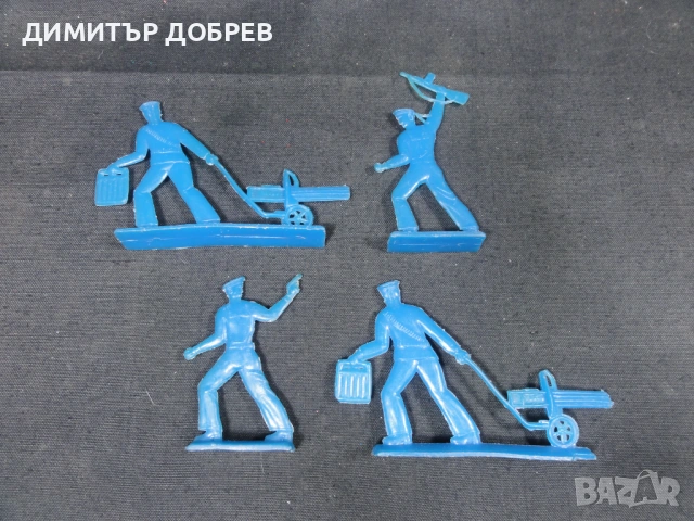 ЛОТ ОТ 4 СТАРИ РЕТРО СОЦ СССР ПЛАСТМАСОВИ ФИГУРКИ ВОЙНИЦИ МАТРОСИ , снимка 2 - Колекции - 53009718