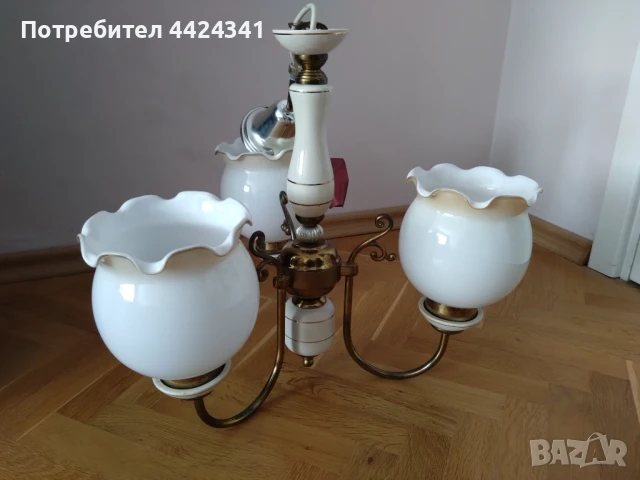 Два броя ретро полилеи от месинг, порцелан и стъкло