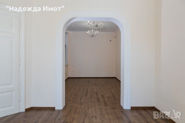 КЪЩА В ИДЕАЛЕН ЦЕНТЪР ГР.ВАРНА, снимка 17 - Къщи - 42599024