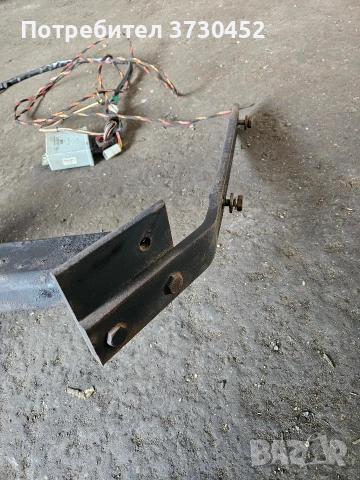 Теглич Golf V комби, снимка 2 - Части - 53897059