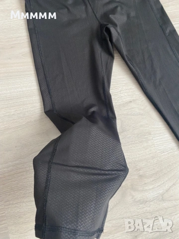 Оригинален клин Guess XS, снимка 2 - Клинове - 54013225