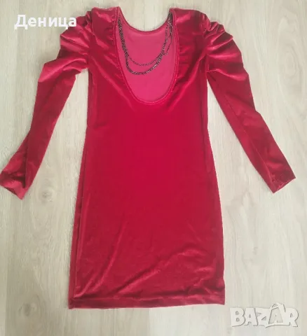 Червена рокля размер Хл с синджир на гърба отзад , снимка 2 - Рокли - 49335393