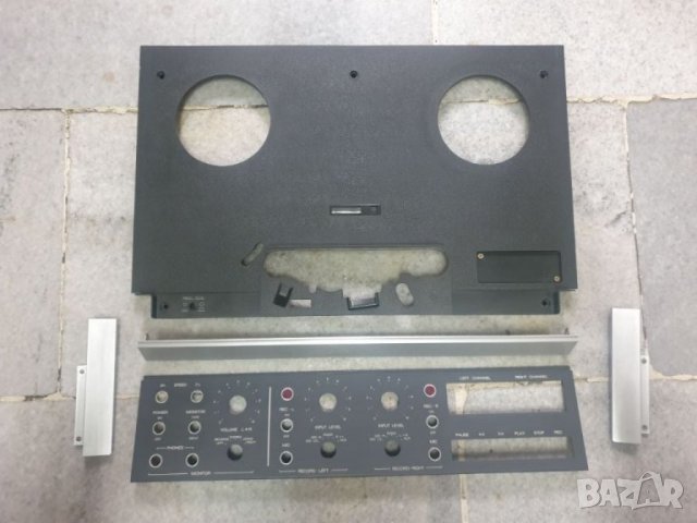 Комплект предни панели с лайсните за ролков магнетофон Revox B77 В отлично състояние. Комплекта за 1