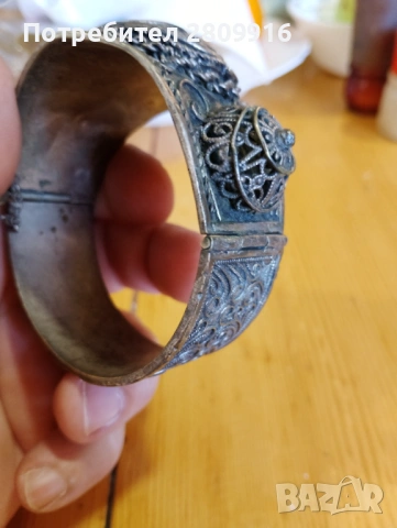 Стара  гривна, снимка 3 - Антикварни и старинни предмети - 54131707