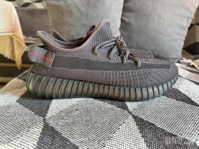 adidas Yeezy Boost 350 V2 Low Black Non-Reflective, снимка 1 - Маратонки - 44422610