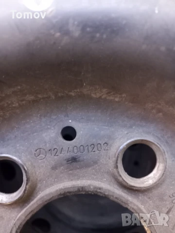 Оригинални джанти за Mercedes 15" със стари летни гуми Continental, снимка 2 - Гуми и джанти - 51402016