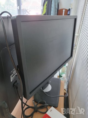 Монитор Dell 22 ", снимка 2 - Монитори - 42225762
