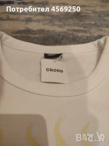 Бяла дизайнерска тениска – стилна и модерна. Размер Л. Чисто нова с етикета., снимка 3 - Тениски - 54239226