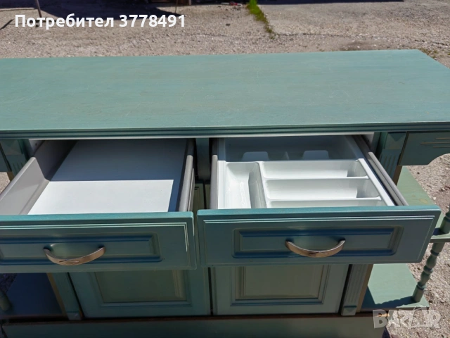 Красив зелен кухненски шкаф, снимка 2 - Шкафове - 54319154