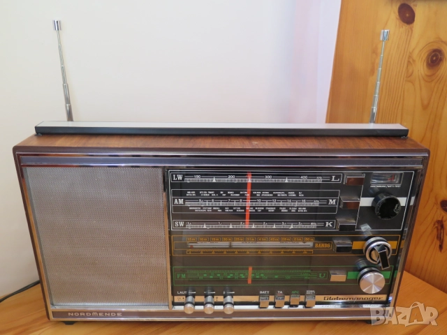 Grundig Yacht Boy Radio 210, снимка 13 - Радиокасетофони, транзистори - 52438278