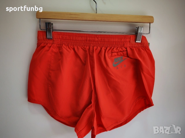 Дамски спортни къси панталонки Nike Air Tempo Shorts