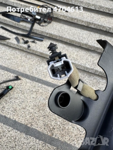 Пищялка предна дясна врата на Range Rover Evoque само за 50Eur. BJ32-18808, снимка 3 - Части - 53116902