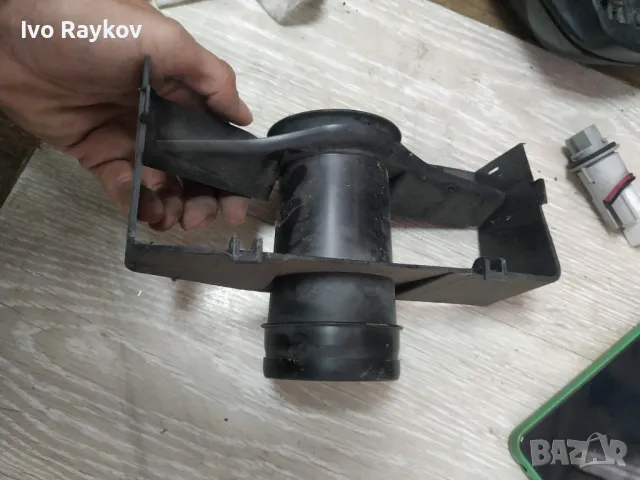 Въздухоотвод, Intake Air Duct VW Golf 2010-2012 i VW Jetta 2011-2016, 1K0805962, снимка 2 - Части - 48404375