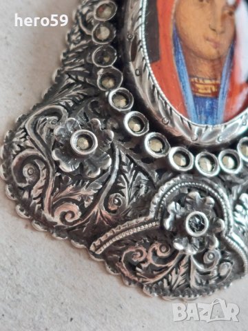 Стар сребърен медальон с порцеланова емайлова икона, снимка 2 - Колиета, медальони, синджири - 44479017
