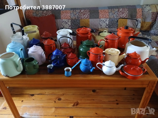 Ретро/Соц/Емайлирани Чайници, снимка 2 - Антикварни и старинни предмети - 52361171