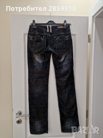 Дамски черни джинси, снимка 5 - Дънки - 37630133