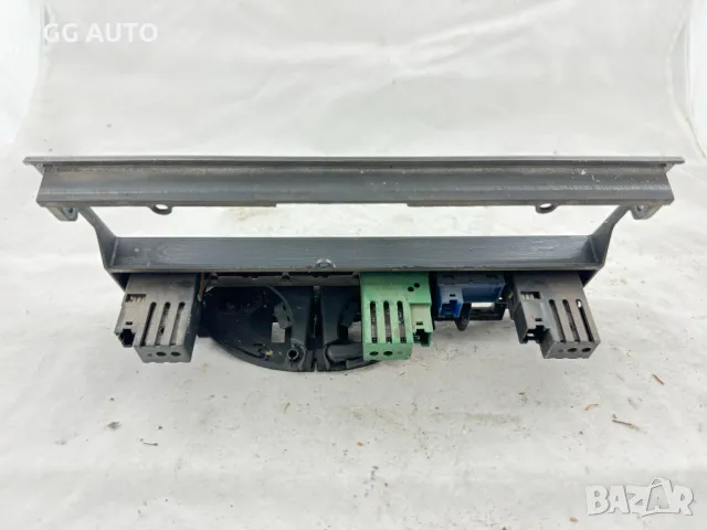 Централна конзола с бутони за подгрев и задна щора и къпхолдъри за бмв е39, BMW E39, снимка 3 - Части - 47986811