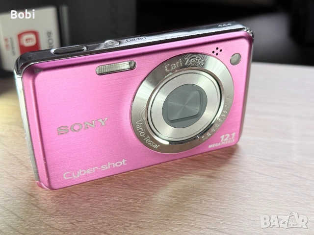 Sony Cyber-shot DSC-W220 с Carl Zeiss обектив + аксесоари, снимка 14 - Фотоапарати - 53925872