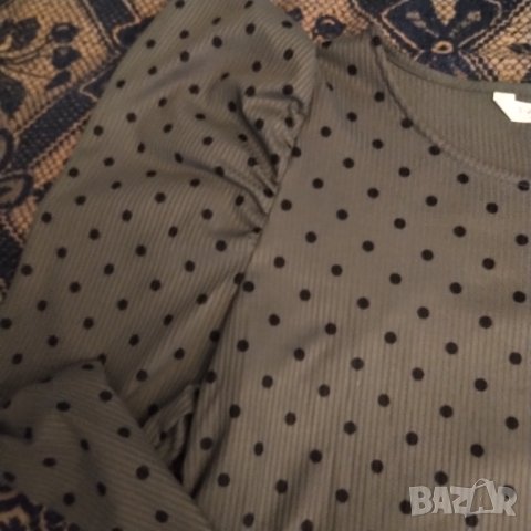 Красива маркова блуза , снимка 2 - Блузи с дълъг ръкав и пуловери - 42055093