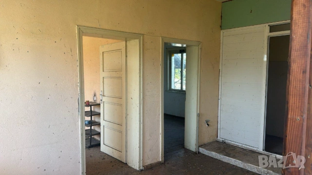 Къща в с. Главиница, обл. Пазарджик 200 кв. РЗП, 1 дка Двор, снимка 4 - Къщи - 47635498